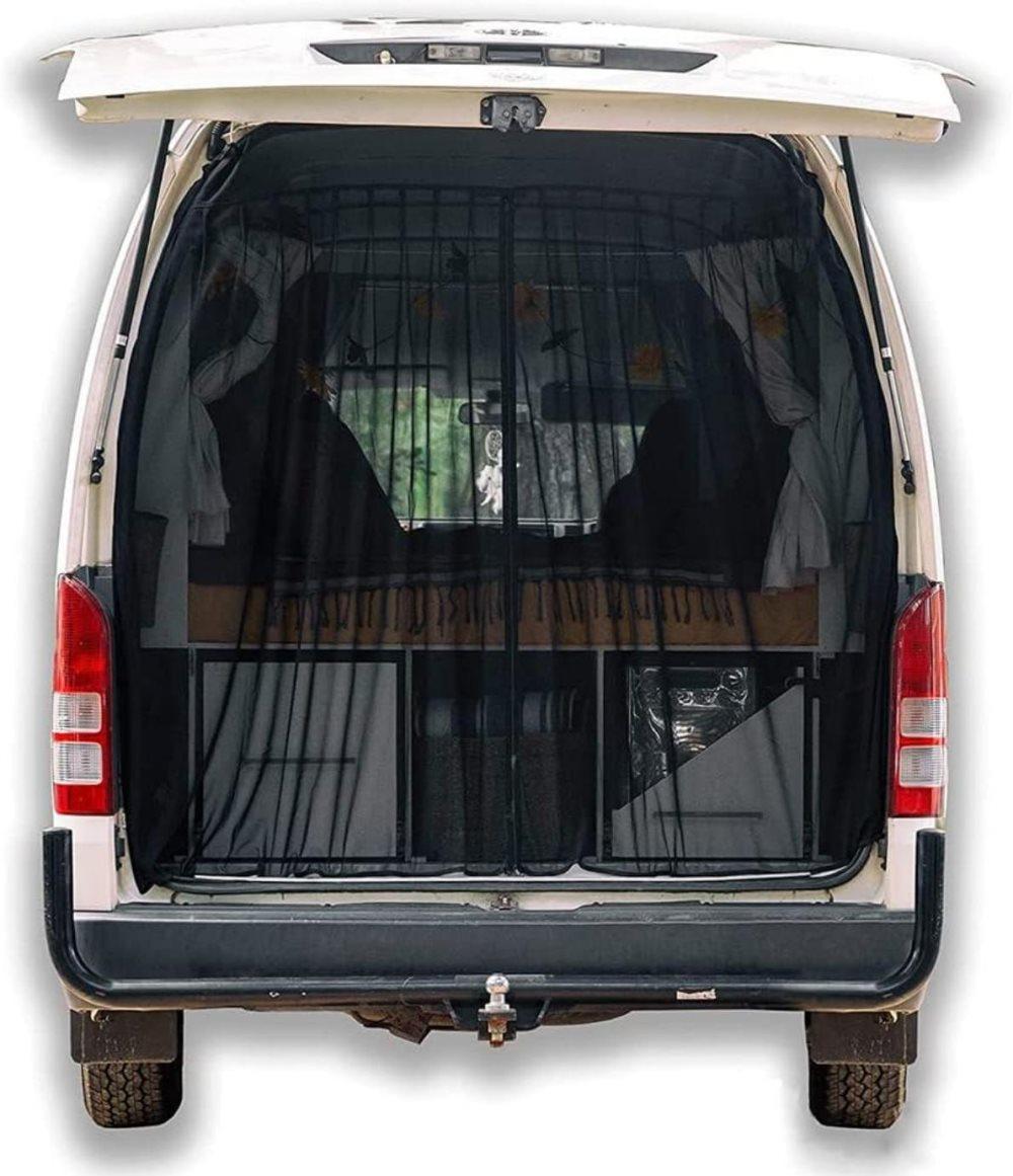 Magnetic car trunk mosquito net 165x165cm, compatible with most vehicles for ventilation and insect protection, ideal for camping and fishing